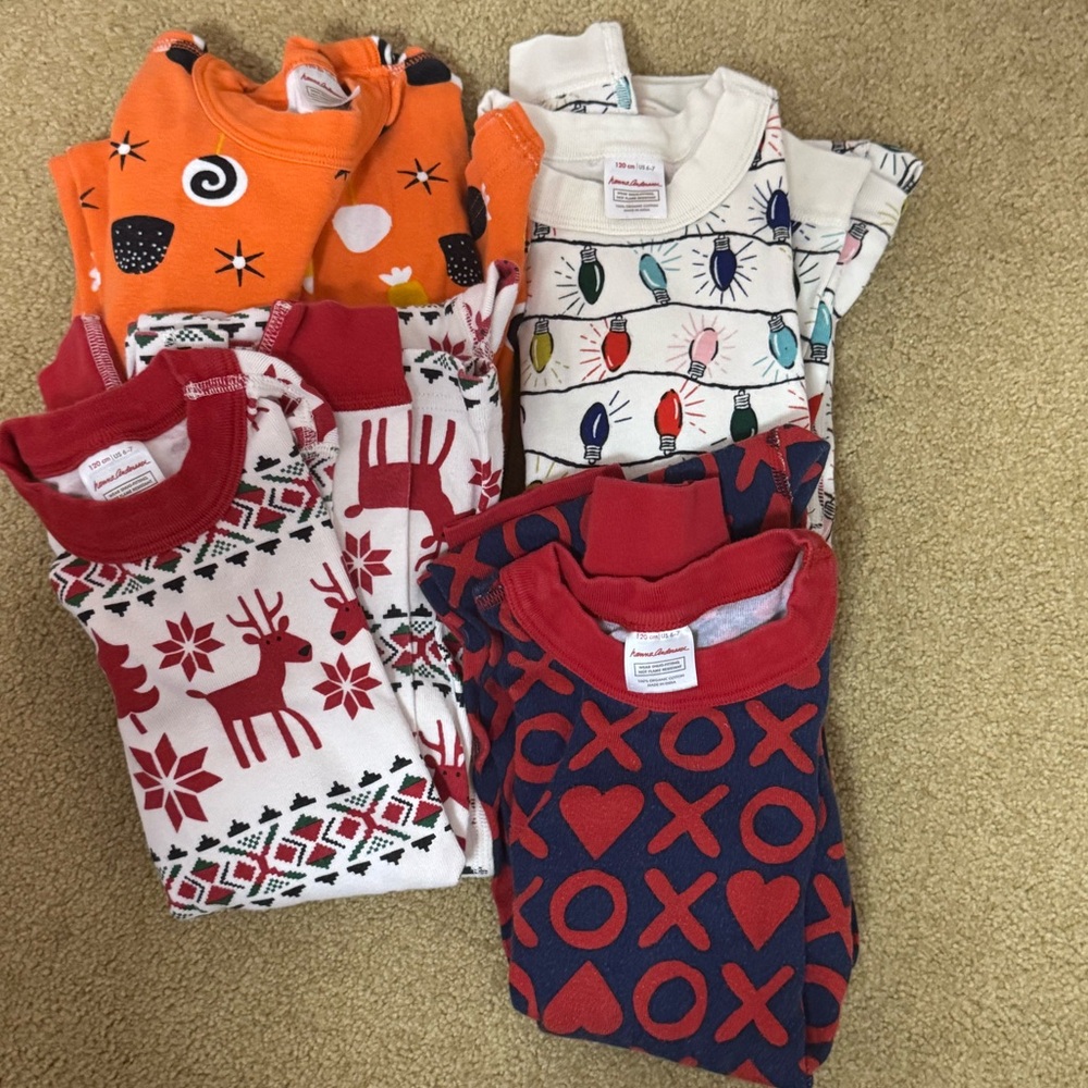 Hanna Andersson holiday Pajama Bundle size 6-7, 4 pair. Long sleeve, bottom